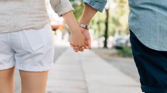 holding-hands-1149411__340